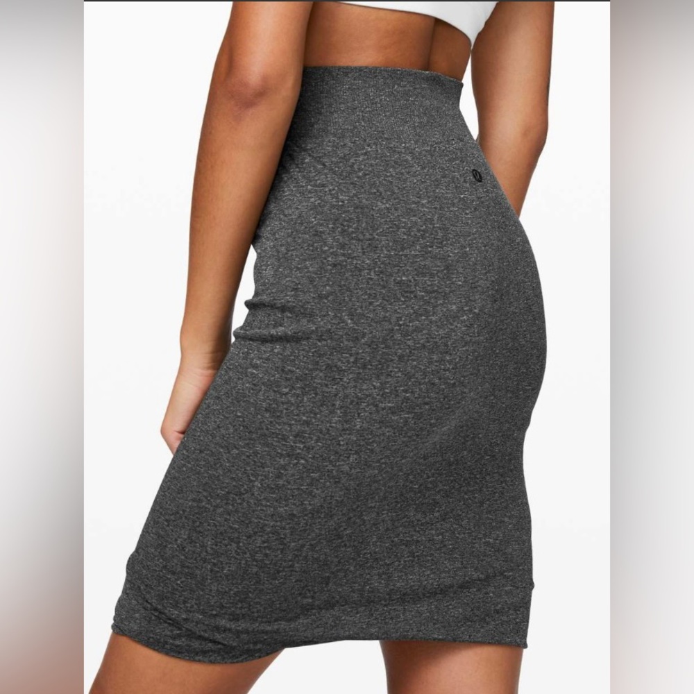 NWT Lululemon Boulevard Bliss Skirt Black/White Size 8
